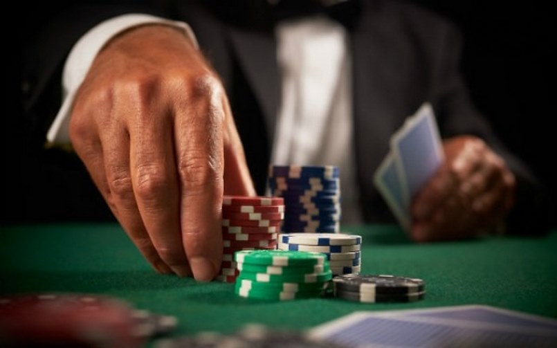 Tìm hiểu một số kỹ thuật của Bluff trong Poker